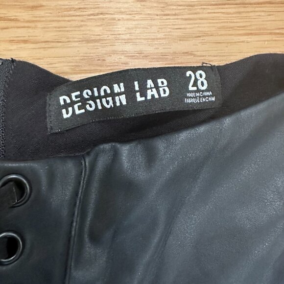 NWOT Design Lab Lord & Taylor Black Faux Leather Front Pants Leggings Size 28 - Picture 5 of 10